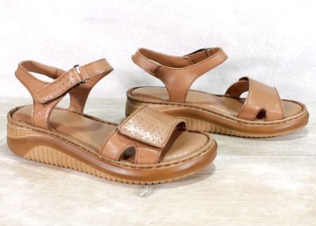 Дамски сандали в светло кафяво - модел Ливия