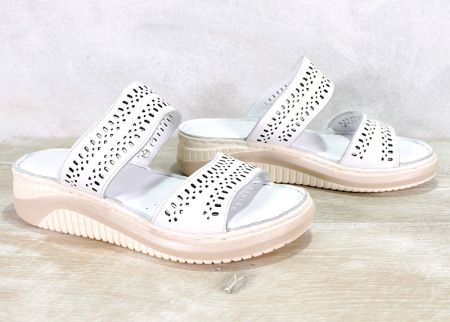 Дамски чехли в бяло - модел Милана