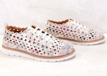 Дамски меки летни обувки от естествена кожа в светло сиво - Модел Агора.