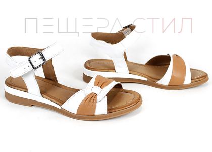 Lucera – дамски сандали от естествена кожа в бяло и светло кафяво, с ниско и удобно ходило