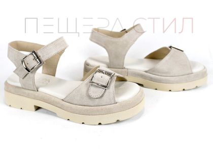 Дамски сандали Terra Vibe от естествен велур в бежово с катарами и платформа-1