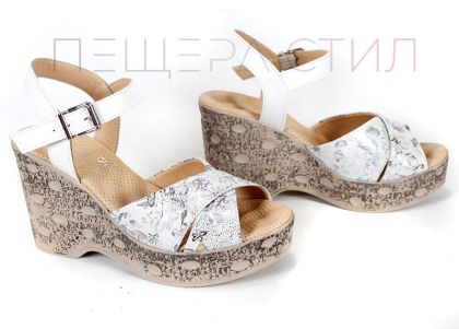 Дамски сандали Flora Rise бели флорални