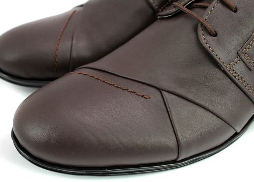 Pantofi formali barbati de piele în maro Y 7690 K