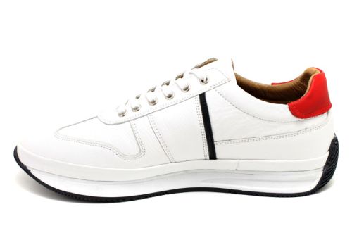 Pantofi barbati de sport in alb 917 B