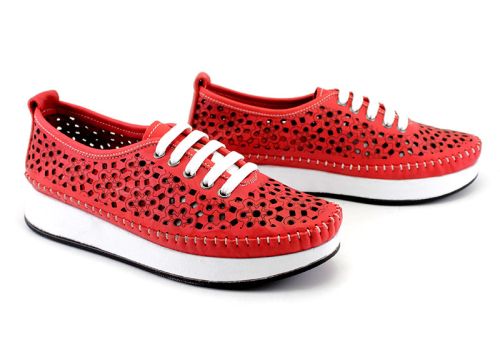 Дамски летни обувки от естествена кожа в червено - Модел Севиля.