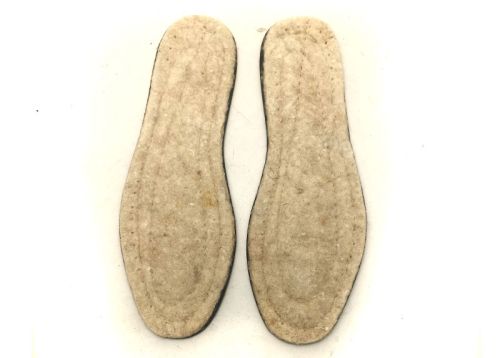 Branțuri calde de pantofi de damă din pâslă de lână și cauciuc microporos. Culoare albă.