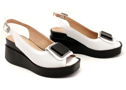 Sandale de dama elegante din piele naturala alb, model Volina.