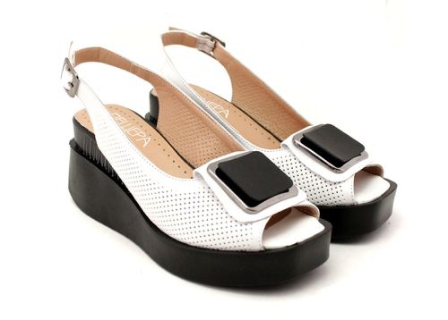 Sandale de dama elegante din piele naturala alb, model Volina.