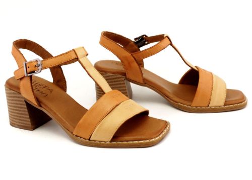 Sandale de dama din piele naturala de culoare maro deschis si bej biscuit cu toc mediu - Model Rosalia.