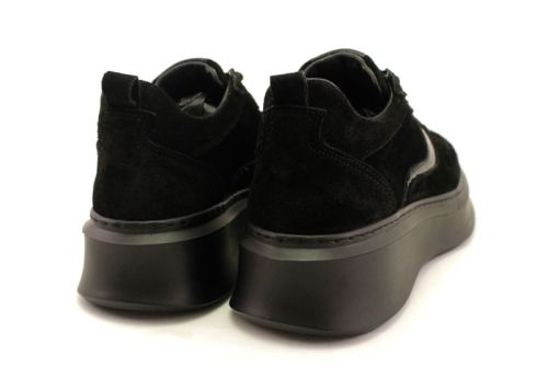 Дамски, спортни обувки от естествен велур в черно - Модел Елизабет.