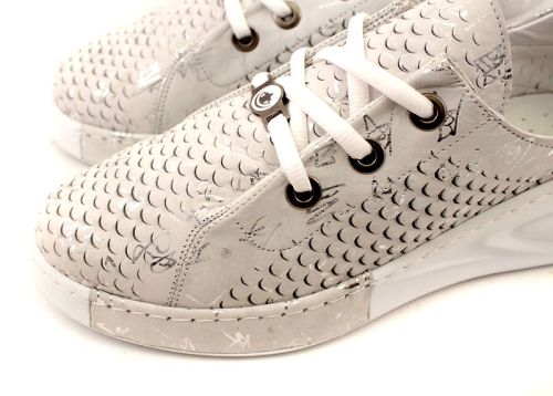 Дамски меки летни обувки от естествена кожа в светло сиво - Модел Лорън.