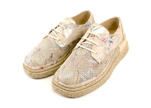Дамски пролетно-летни обувки в бежово - Модел Бриана.
