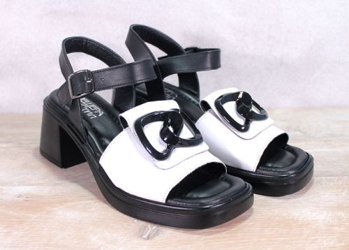 Дамски сандали на нисък ток от естествена кожа в черно и бяло - модел Джесика