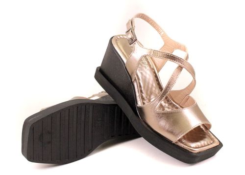 Дамски сандали в бронзово - модел Виктория