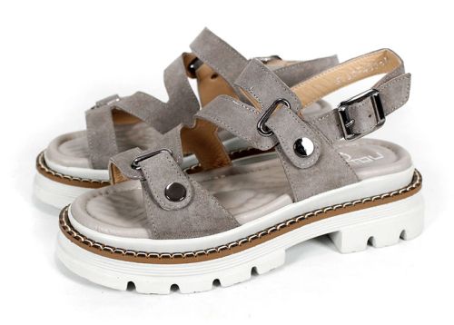 Дамски сандали Terra Rise от естествен велур в цвят визон с бяла платформа