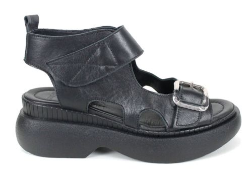 Дамски сандали Luna Forte от естествена кожа с черна платформа и катарама