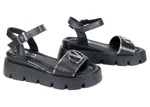 дамски сандали Noir Tempo от естествена кожа в черно с платинени елементи и средна платформа