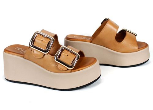 Дамски чехли от естествена кожа Caffè Leggero с катарами и платформа