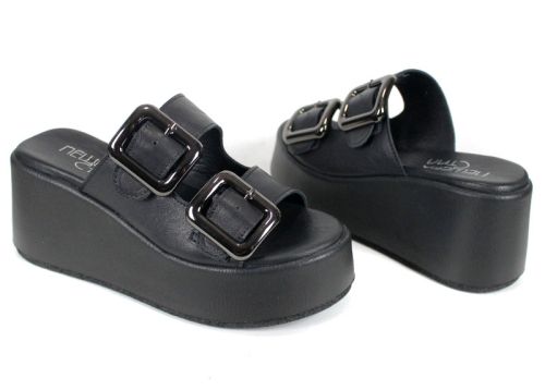 Дамски черни чехли Caffè Leggero от естествена кожа с катарами и платформа