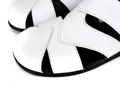 Мъжки чехли Castro Line от естествена кожа в бяло