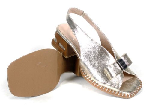 дамски златисти сандали от естествена кожа с отворена пета модел Lucia Forte