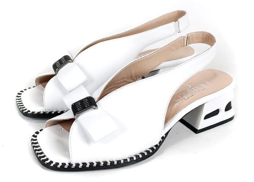 бели дамски сандали Lucia Forte от естествена кожа с панделка и геометричен ток