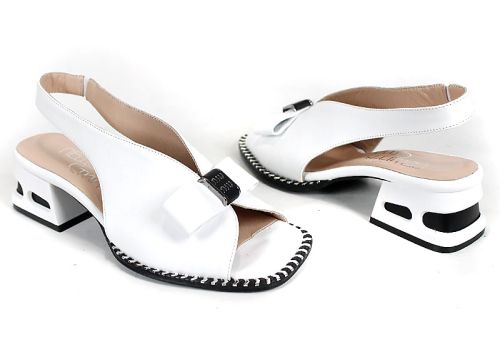 бели дамски сандали Lucia Forte от естествена кожа с панделка и геометричен ток