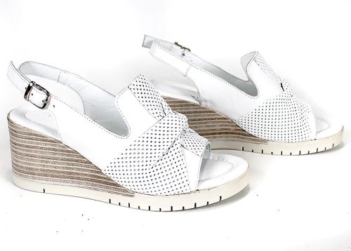 Дамски сандали Sole Luminosa от естествена кожа – бели с перфорирана панделка, на платформа