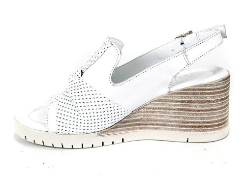 Дамски сандали Sole Luminosa от естествена кожа – бели с перфорирана панделка, на платформа