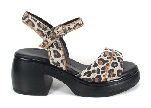 дамски сандали от естествена кожа с леопардов принт Brilla Notte – ниска платформа и регулируеми каишки