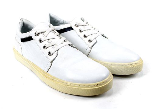 Преоценени дамски обувки в бяло - Модел Мина.