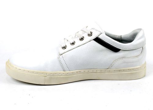 Преоценени дамски обувки в бяло - Модел Мина.