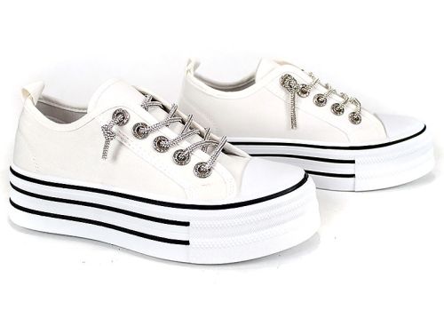 модни бели кецове с бляскави връзки и висока подметка