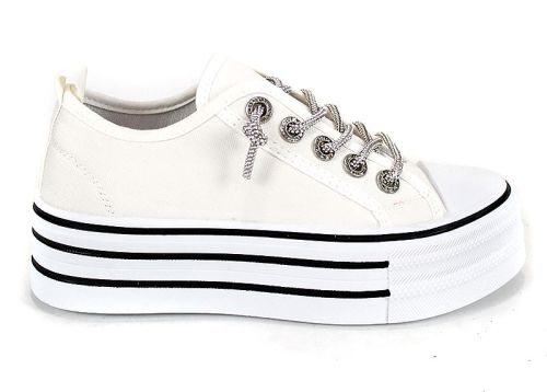 модни бели кецове с бляскави връзки и висока подметка