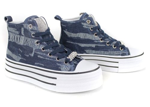 Дамски високи кецове от тъмносин деним с брошка и платформа