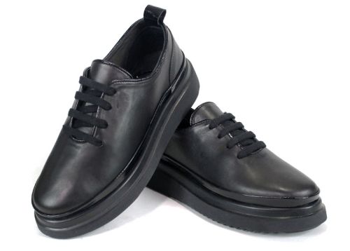 Дамски ежедневни обувки Nero Lucente от естествена кожа с черен лак