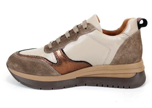 Дамски сникърси Cuoio Brillante от естествена кожа и велур с бакърен акцент
