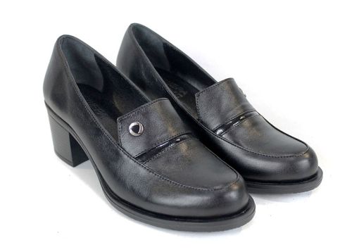 дамски обувки на ток от естествена кожа с лак детайл – Eleganza Classica