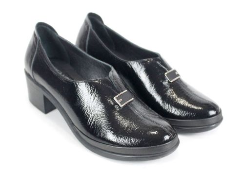 Дамски ежедневни обувки Lusso Forte от естествен лак в черно със средно висок ток