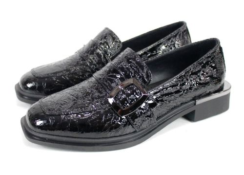 Дамски Дамски обувки Veora от черен мачкан лак с метална катарамаобувки Veyora от черен мачкан лак с метална катарама