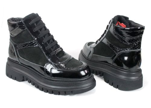 Дамски спортни боти Bronza Nero от естествен велур и лак в черен цвят със змийска щампа, високо ходило и топъл хастар.