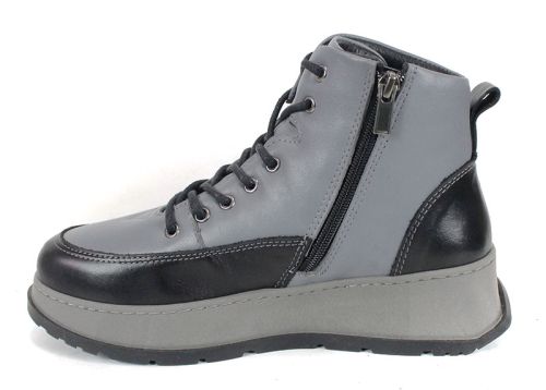 Дамски спортни боти Linea Nova от естествена кожа, комбинация от сиво и черно, с високо ходило и цип за удобно обуване.