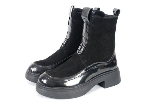 дамски боти Velura Nera от естествен велур и лак в черно с ластик отпред, страничен цип и олекотено ходило