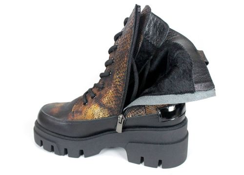 дамски боти Luna Forte от естествена кожа със змийски принт и масивно грайферно ходило