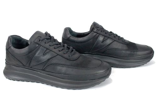 Мъжки ежедневни обувки Делато от естествен набук и кожа в черно, със стелка и хастар от естествена кожа.