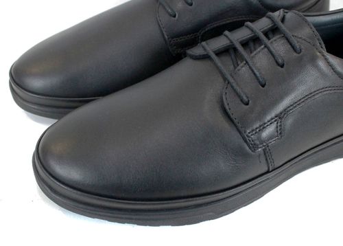 Мъжки обувки Чефо от черна естествена кожа с връзки и леко ходило