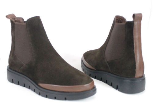 дамски челси боти Lumea от естествен тъмно кафяв велур с еластични ленти и олекотено ниско ходило