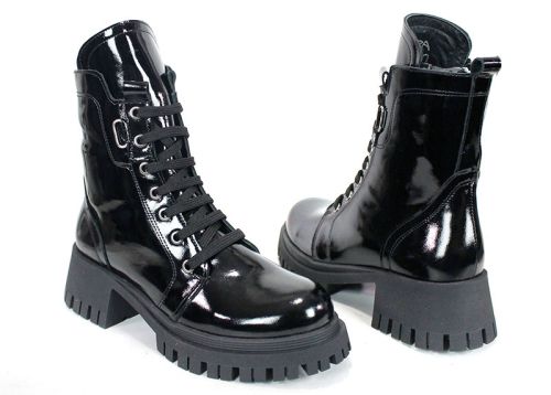 Черни дамски кубинки с връзки и ток