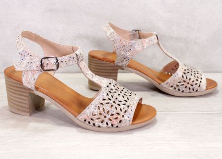 Дамски сандали на нисък ток от естествена кожа в цвят таупе - модел Джулия