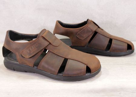 Мъжки сандали от естествена кожа в кафяво - модел 2012